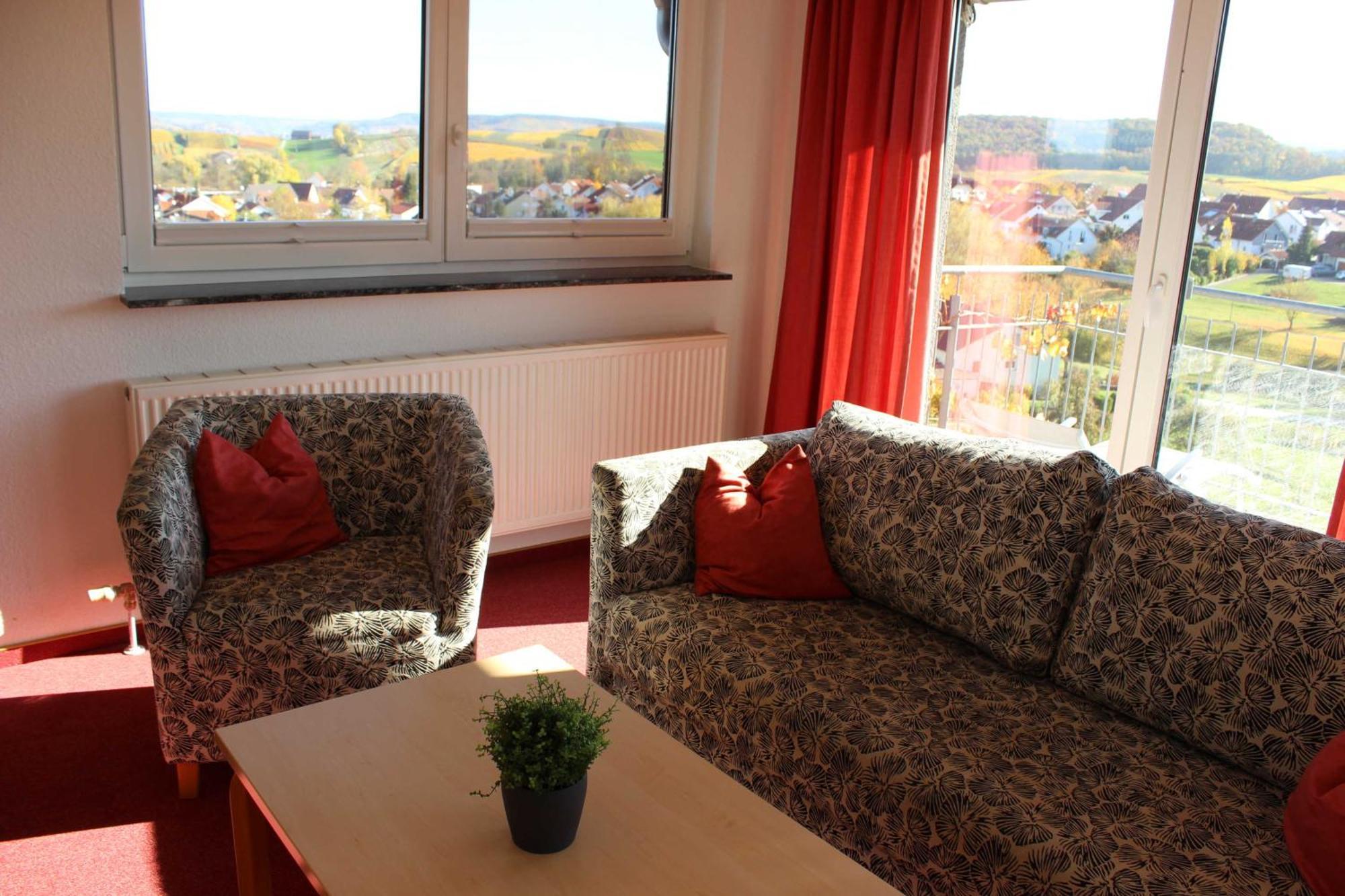 Gaestehaus Zum Wolffenturm Lehrensteinsfeld Room photo